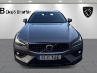 Begagnad Volvo V60 CC Momentum 190 HK (139 kW) 2019 Grå metallic Kombi