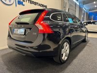 begagnad Volvo V60 D2 Momentum Taklucka Värmare Xenon Kamrem bytt