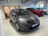 Begagnad Toyota Yaris Multidrive S 99 HK (72 kW) 2012 Grå Halvkombi