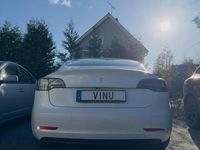 Begagnad Tesla Model 3 Standard Range Plus 239 kW (325 HK) 2020 Sedan