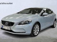 Begagnad Volvo V40 2013 Blå Halvkombi