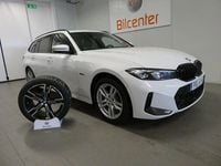 Begagnad BMW 330e M Sport 184 HK (135 kW) 2022 Vit Kombi