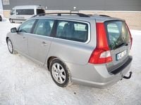 Begagnad Volvo V70 Momentum 109 HK (80 kW) 2010 Ljusbrun Kombi