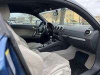 begagnad Audi TT Quattro3.2 V6 250hk