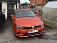 Begagnad VW Polo 95 HK (69 kW) 2019 Orange/svart Halvkombi