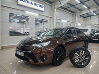 Begagnad Toyota Avensis Active 147 HK (108 kW) 2015 Brun Sedan