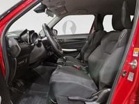 Begagnad Suzuki Swift 90 HK (66 kW) 2018 Röd Halvkombi
