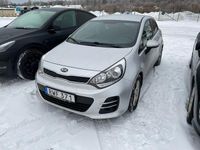 Begagnad Kia Rio 84 HK (61 kW) 2016 Silver metallic Halvkombi
