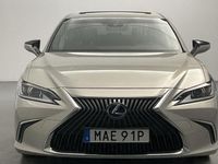 begagnad Lexus ES300H 2021, Sedan