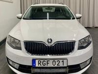 Begagnad Skoda Octavia Ambition 110 HK (80 kW) 2016 Vit Kombi