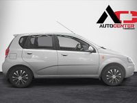 Begagnad Chevrolet Kalos 94 HK (69 kW) 2005 Silver Halvkombi