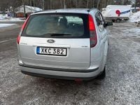 Begagnad Ford Focus 125 HK (91 kW) 2006 Kombi