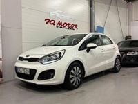 Begagnad Kia Rio 84 HK (61 kW) 2013 Vit Halvkombi