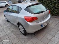 begagnad Opel Astra 1.6 Euro 5 . Låga mil . Ny besiktad