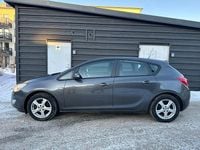 Begagnad Opel Astra Enjoy 115 HK (84 kW) 2011 Grey metallic Halvkombi