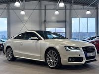 Begagnad Audi A5 S-Line 239 HK (175 kW) 2010 Vit Sportkupé