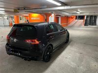 Begagnad VW Golf VII R 300 HK (220 kW) 2015