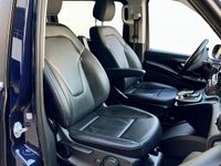 Begagnad Mercedes V300 AMG 239 HK (175 kW) 2019 Blå Minibuss
