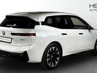 Begagnad BMW iX Comfort Edition 400 kW (544 HK) 2025 Vit (mineral white metallic) SUV