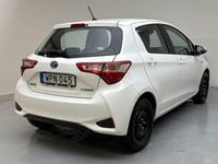 Begagnad Toyota Yaris Active 101 HK (74 kW) 2018 Vit