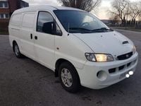 Begagnad Hyundai H-1 136 HK (100 kW) 2004 Mörkblå Minibuss