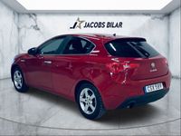 begagnad Alfa Romeo Giulietta 1.4 TB 16V Distinctive/ Nyservad 120 hk