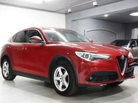 Begagnad Alfa Romeo Stelvio Super 210 HK (154 kW) 2017 Röd SUV