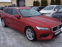 Begagnad Volvo V60 Momentum 253 HK (186 kW) 2019 Röd Kombi