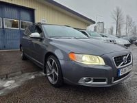 Begagnad Volvo V70 R-Design 180 HK (132 kW) 2011 Grå Kombi