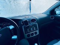 Begagnad Ford Focus 125 HK (91 kW) 2006 Kombi