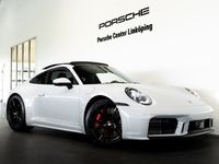 Ny Porsche 911 Carrera S 480 HK (353 kW) 2025 Ljusröd (white) Sportkupé