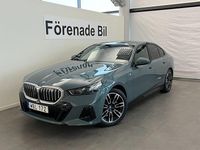 Begagnad BMW 530 M Sport 299 HK (219 kW) 2025 Cape york grön metallic Sedan