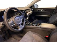 Begagnad Volvo V60 Core 355 HK (261 kW) 2023 Svart Kombi
