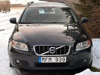 Begagnad Volvo V70 Momentum 231 HK (169 kW) 2012 Mörkgrå Kombi