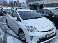 Begagnad Toyota Prius Plug-in Hybrid 136 HK (100 kW) 2014 Vit metallic Halvkombi