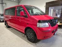 Begagnad VW Caravelle Comfortline 174 HK (127 kW) 2007 Röd Minibuss