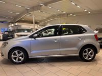 Begagnad VW Polo 90 HK (66 kW) 2016 Silver Halvkombi