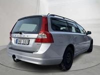 Begagnad Volvo V70 Momentum 145 HK (106 kW) 2009 Ljusgrå Kombi