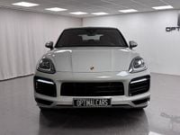 Begagnad Porsche Cayenne Platinum Edition 340 HK (250 kW) 2023 Ljusgrå SUV
