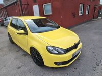 Begagnad VW Golf VI 141 HK (103 kW) 2010 Gul Halvkombi