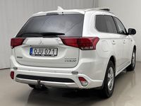 Begagnad Mitsubishi Outlander Comfort Edition 121 HK (88 kW) 2017 Vit SUV