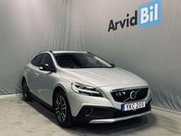 Begagnad Volvo V40 Momentum 150 HK (110 kW) 2019 Silver Halvkombi