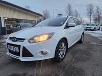 Begagnad Ford Focus Titanium 125 HK (91 kW) 2012 Vit Kombi