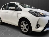 Begagnad Toyota Yaris Hybrid Active 101 HK (74 kW) 2020 Vit Halvkombi