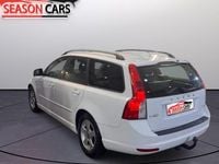 Begagnad Volvo V50 Momentum 109 HK (80 kW) 2009 Vit Kombi