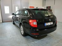 begagnad Skoda Superb Kombi 2.0 TDI 4x4 DSG Sekventiell NyServ 140hk