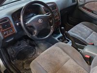 Begagnad Toyota Avensis 128 HK (94 kW) 2000 Sedan