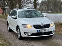 Begagnad Skoda Octavia Ambition 110 HK (80 kW) 2015 Vit Kombi
