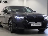Begagnad BMW 550 Comfort Edition 496 HK (364 kW) 2024 Svart Sedan
