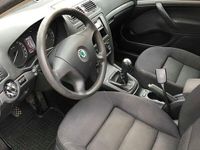 Begagnad Skoda Octavia Elegance 150 HK (110 kW) 2005 Ljusbrun Sedan